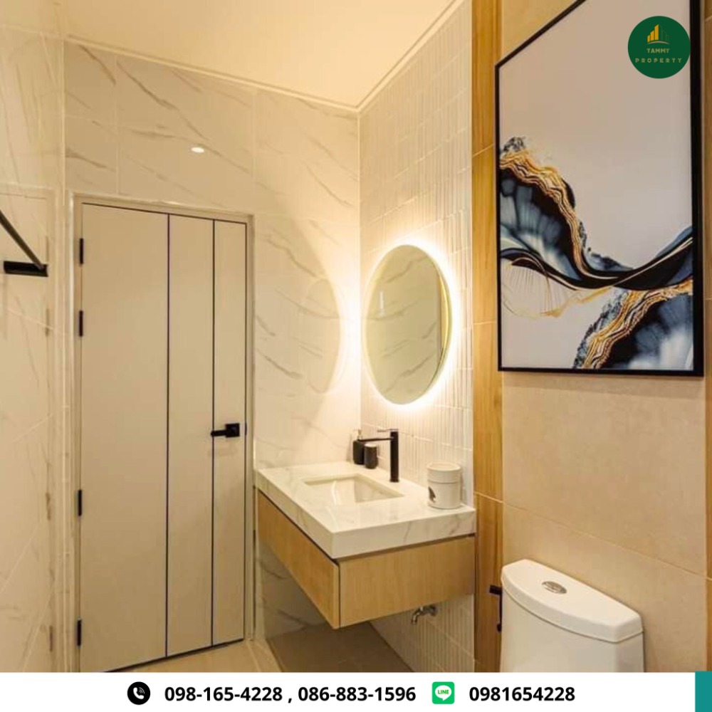 ขายบ้านสมุย สุราษฎร์ธานี : ขายบ้านแฝด 2 ชั้น Modern Luxury Style  โครงการ “ Alisa First – Class “ เดินทางสะดวก ติดถนนสายเอเชีย จุดศูนย์กลางคมนาคมหลัก ใกล้ทั้งสนามบิน และ สถานีรถไฟสุราษฎร์ธานี ลงตัวทั้งความหรูหรา ความอบอุ่น ที่ทันสมัยด้วย Smarthome