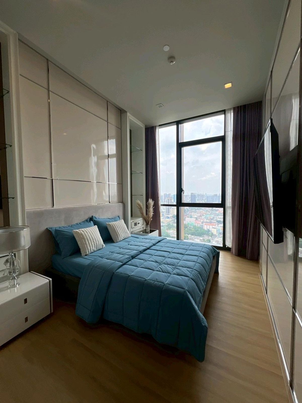 ให้เช่าคอนโดสุขุมวิท อโศก ทองหล่อ : The Monument TThonglo 3 bedrooms 