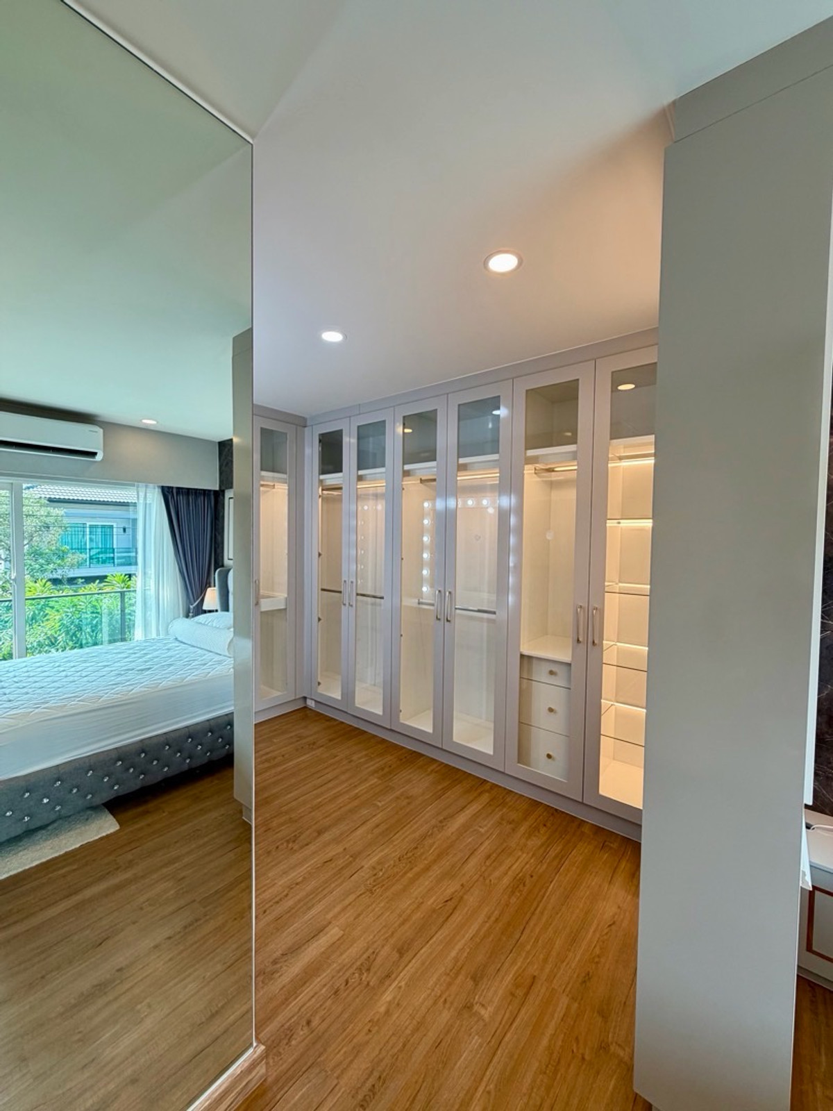 ให้เช่าบ้านปทุมธานี รังสิต ธรรมศาสตร์ : 📍เช่า 𝗖𝗲𝗻𝘁𝗿𝗼 𝗣𝗵𝗮𝗵𝗼𝗹-𝗩𝗶𝗯𝗵𝗮𝘃𝗮𝗱𝗶 𝟮 เซนโทร พหลฯ-วิภาวดี 2