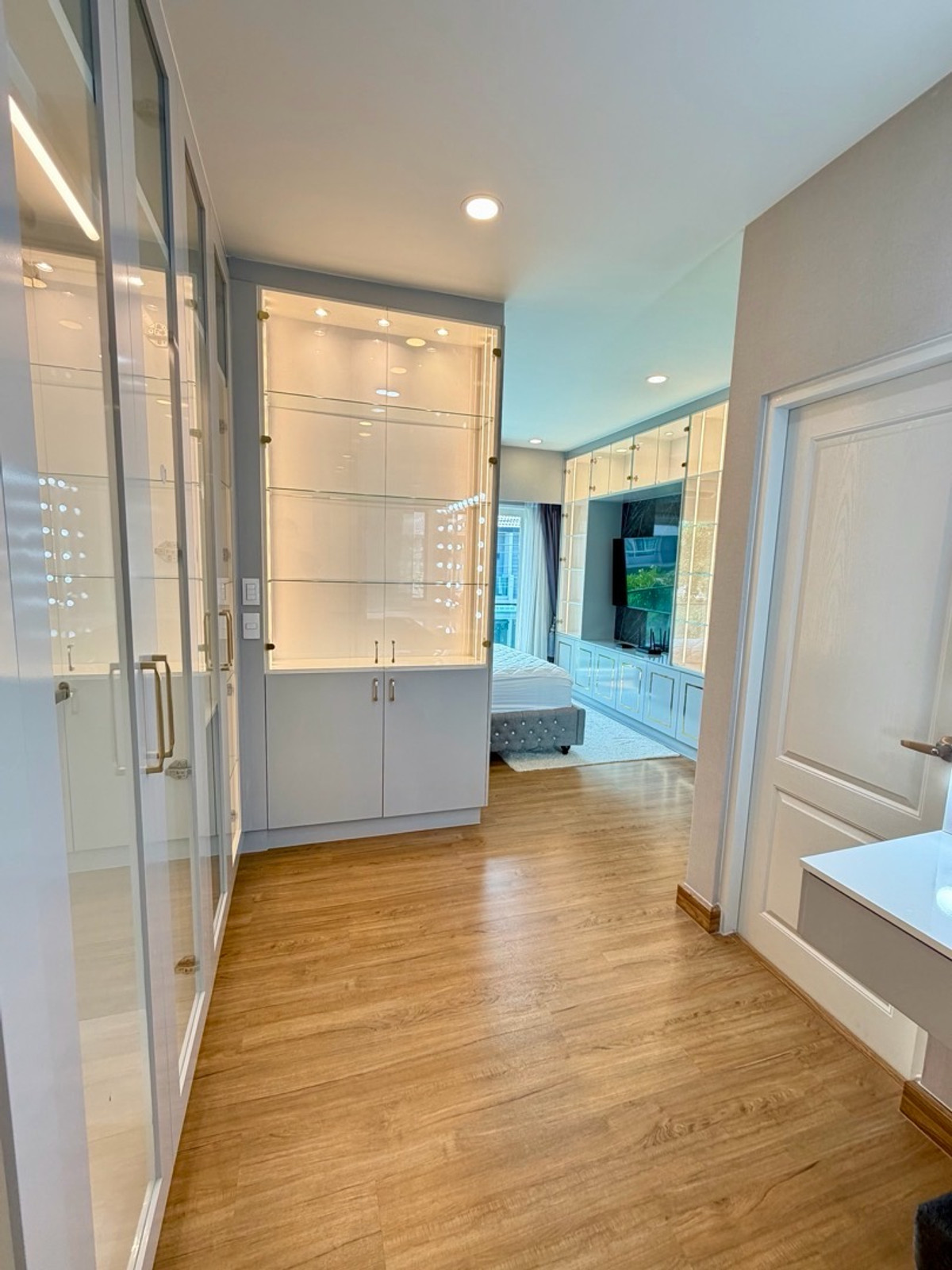 ให้เช่าบ้านปทุมธานี รังสิต ธรรมศาสตร์ : 📍เช่า 𝗖𝗲𝗻𝘁𝗿𝗼 𝗣𝗵𝗮𝗵𝗼𝗹-𝗩𝗶𝗯𝗵𝗮𝘃𝗮𝗱𝗶 𝟮 เซนโทร พหลฯ-วิภาวดี 2