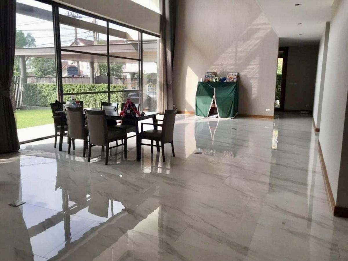 ให้เช่าบ้านบางนา แบริ่ง ลาซาล : 📢👇Evergreen Ville Bangna KM.5, near the expressway, Central Bangna, near many international schools such as ICS International school , Bangkok Patana, TSIS, Raffles, and Berkeley. Close to BTS