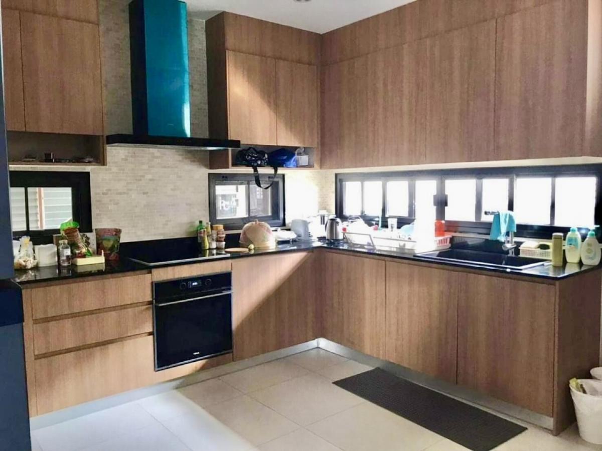 ให้เช่าบ้านบางนา แบริ่ง ลาซาล : 📢👇Evergreen Ville Bangna KM.5, near the expressway, Central Bangna, near many international schools such as ICS International school , Bangkok Patana, TSIS, Raffles, and Berkeley. Close to BTS