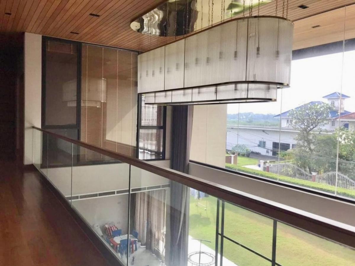 ให้เช่าบ้านบางนา แบริ่ง ลาซาล : 📢👇Evergreen Ville Bangna KM.5, near the expressway, Central Bangna, near many international schools such as ICS International school , Bangkok Patana, TSIS, Raffles, and Berkeley. Close to BTS