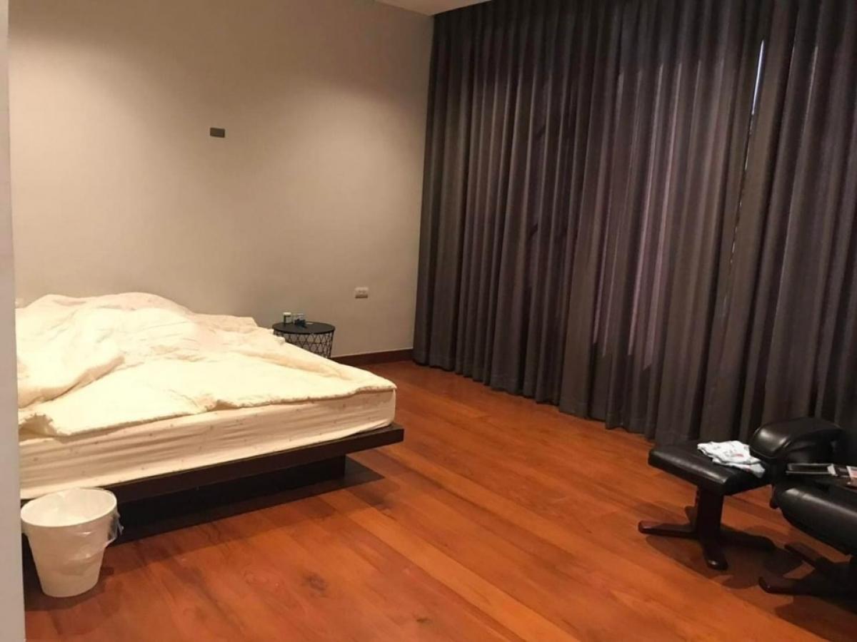 ให้เช่าบ้านบางนา แบริ่ง ลาซาล : 📢👇Evergreen Ville Bangna KM.5, near the expressway, Central Bangna, near many international schools such as ICS International school , Bangkok Patana, TSIS, Raffles, and Berkeley. Close to BTS