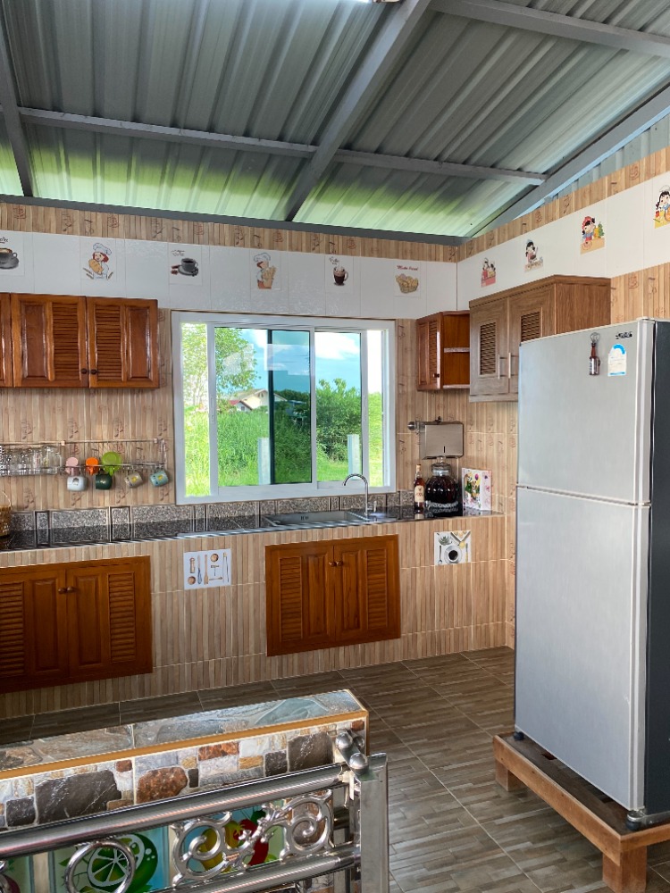 ขายที่ดินสุโขทัย : ขายด่วน บ้านสวยที่ดินทำเลดีติดถนน น้ำไม่ท่วน เนื้อที่ 4 ไร่ 41.5 ตารางวา จ.สุโขทัย