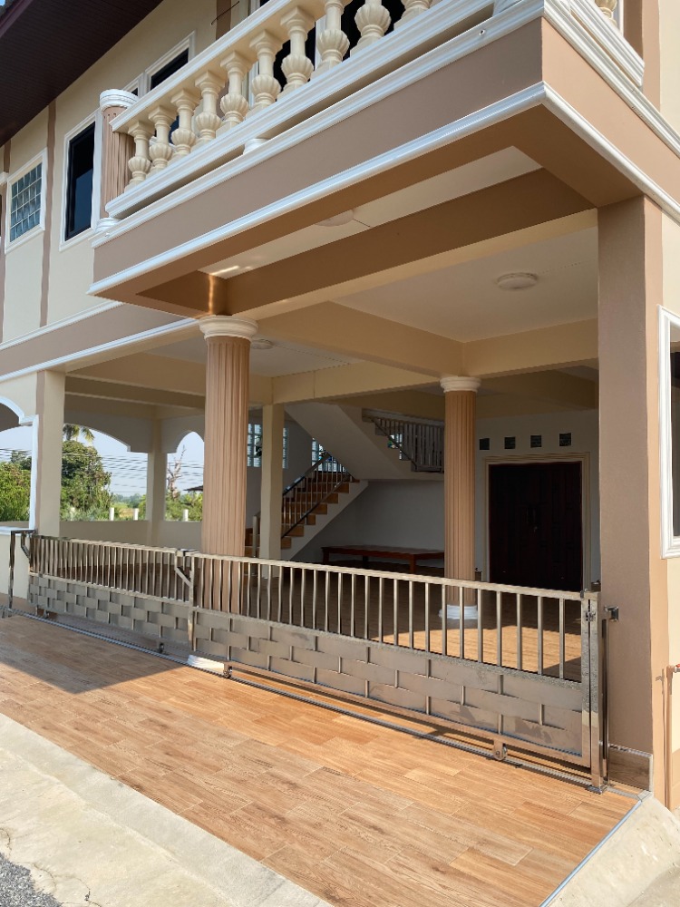 ขายที่ดินสุโขทัย : ขายด่วน บ้านสวยที่ดินทำเลดีติดถนน น้ำไม่ท่วน เนื้อที่ 4 ไร่ 41.5 ตารางวา จ.สุโขทัย