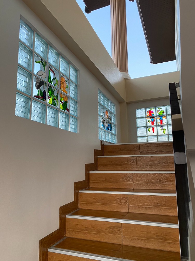 ขายที่ดินสุโขทัย : ขายด่วน บ้านสวยที่ดินทำเลดีติดถนน น้ำไม่ท่วน เนื้อที่ 4 ไร่ 41.5 ตารางวา จ.สุโขทัย