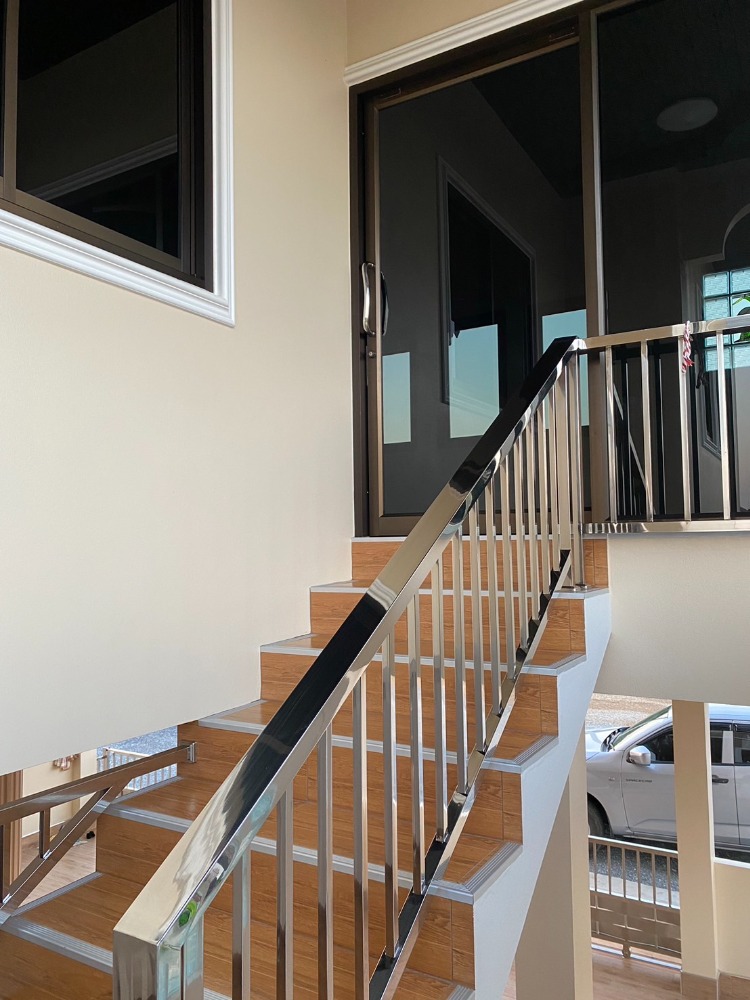 ขายที่ดินสุโขทัย : ขายด่วน บ้านสวยที่ดินทำเลดีติดถนน น้ำไม่ท่วน เนื้อที่ 4 ไร่ 41.5 ตารางวา จ.สุโขทัย