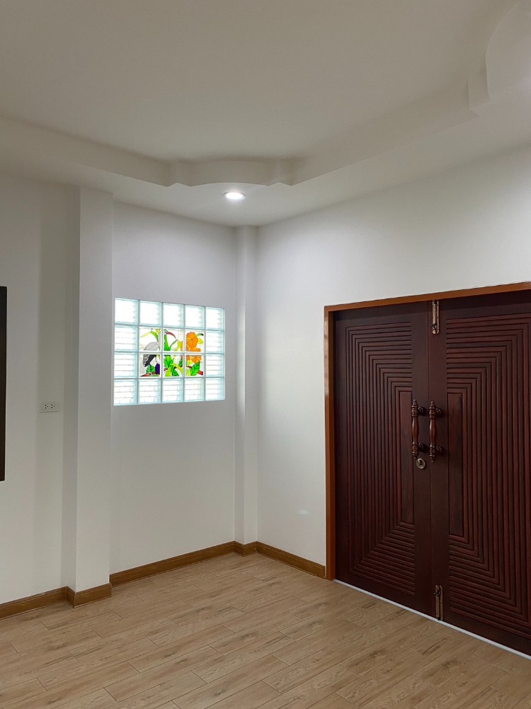 ขายที่ดินสุโขทัย : ขายด่วน บ้านสวยที่ดินทำเลดีติดถนน น้ำไม่ท่วน เนื้อที่ 4 ไร่ 41.5 ตารางวา จ.สุโขทัย