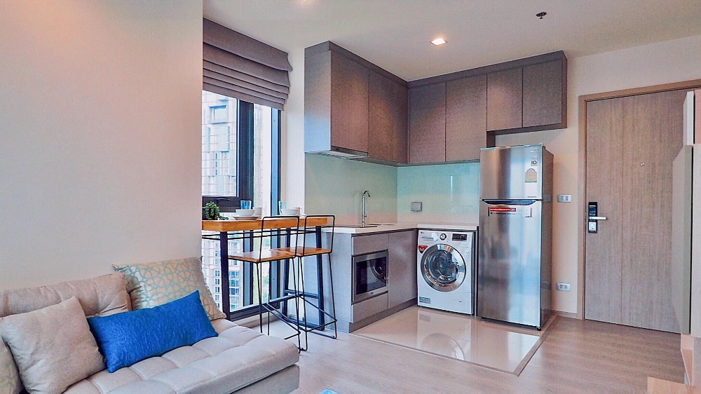 For RentCondoOnnut, Udomsuk : 📌For RENT | Rhythm Sukhumvit36-38- 1BR (50sqm) 38,000 THB