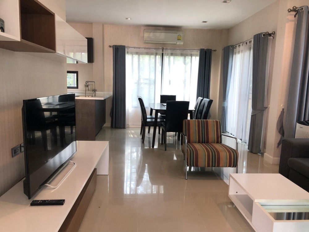 For SaleHouseChiang Mai : For sale with tenant, Krokarn Village, Setthasiri, San Sai, Chiang Mai, near the city, selling at the cheapest price in the project, call 082-3899314 (Boo)