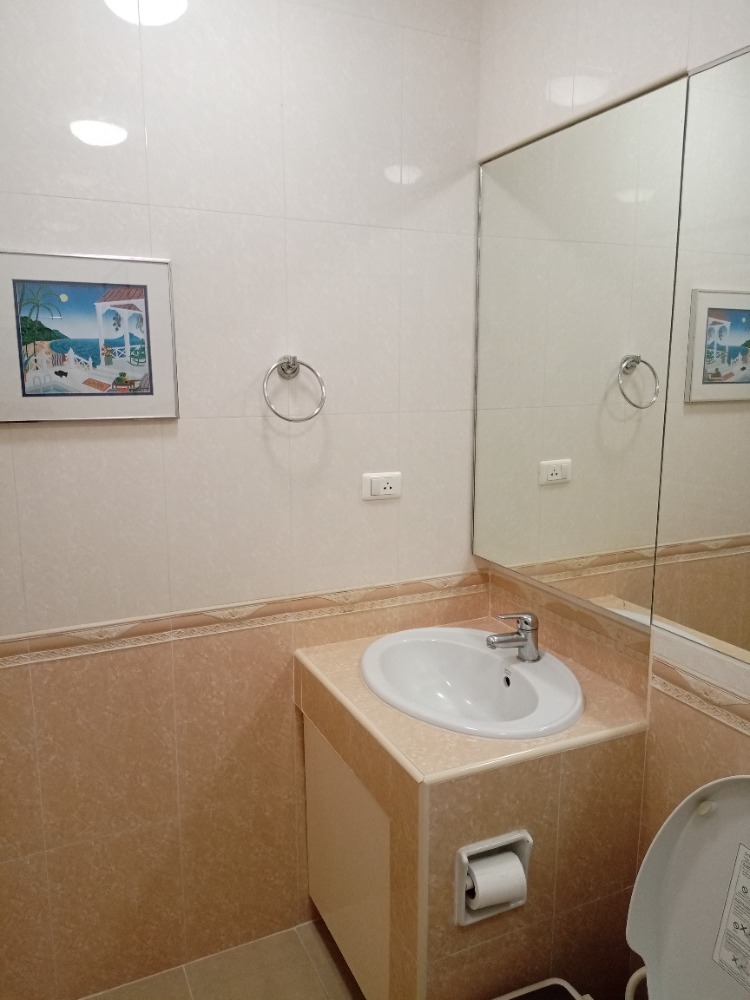 ขายคอนโดสีลม ศาลาแดง บางรัก : Pipat Place【𝐒𝐄𝐋𝐋】🔥 คอนโดพื้นที่ใช้งานสูงสุด ด้วยเฟอร์นิเจอร์บิ้วอินสไตล์โมเดิร์น ใกล้แหล่งช็อปปิ้งและการเดินทาง🔥 ติดต่อไลน์ไอดี: @hacondo