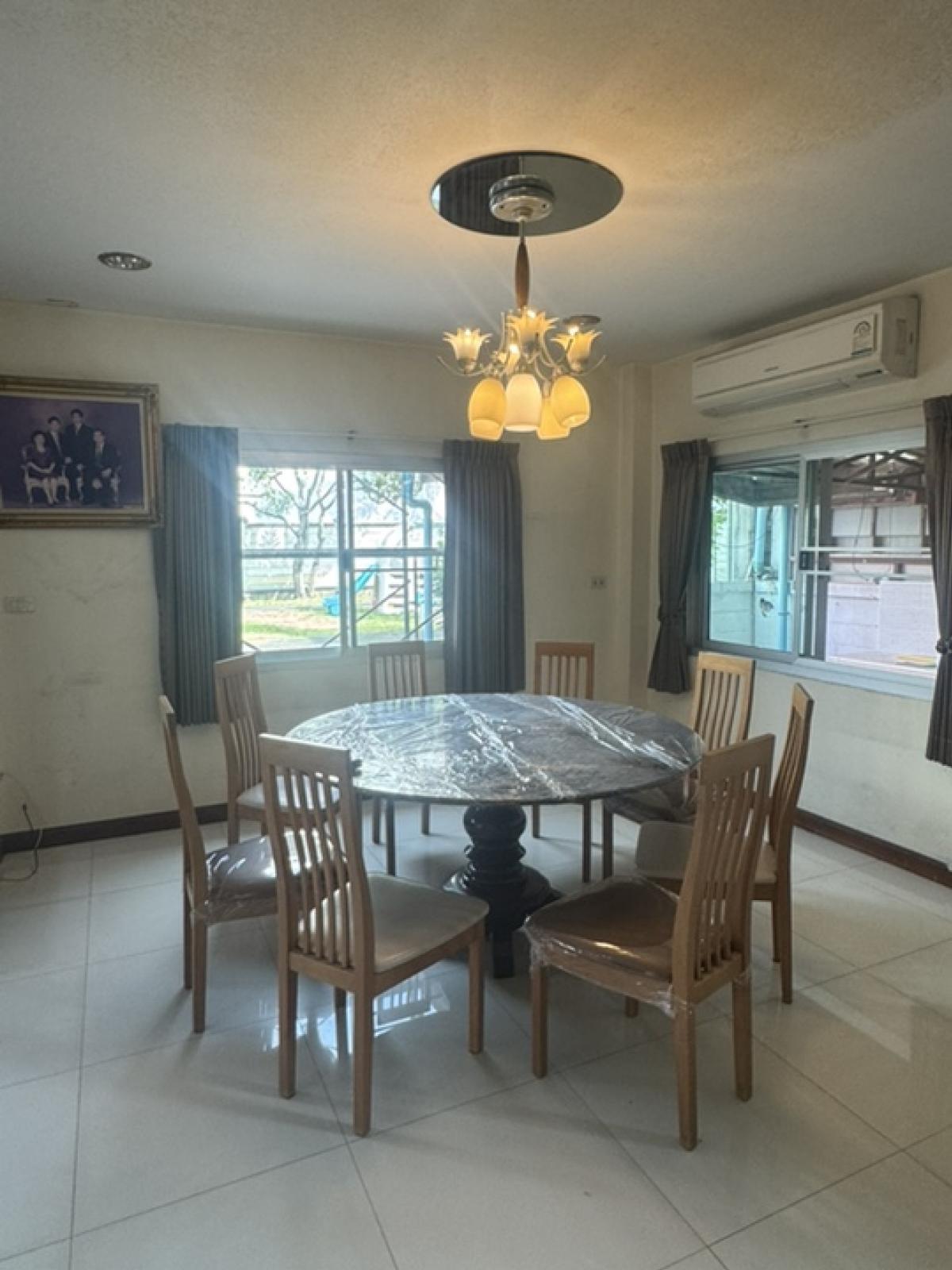 For RentHousePhutthamonthon, Salaya : 2-storey house for rent, located on Bang Waek and Kanchanaphisek roads, good location, easy access, lots of usable space. Interested, call: 0922829196