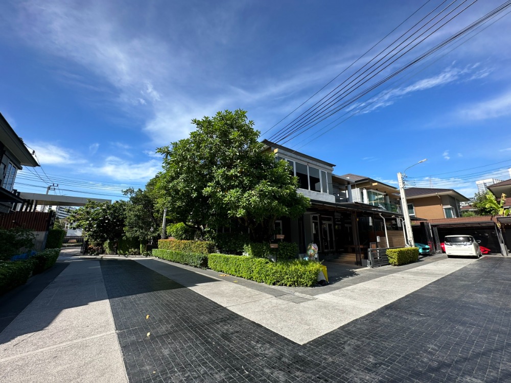 ขายบ้านลาดพร้าว เซ็นทรัลลาดพร้าว : เดอะ แกลเลอรี่ เฮ้าส์ แพทเทิร์น / 3 ห้องนอน (ขาย), The Gallery House Pattern / 3 Bedrooms (FOR SALE) TPM135