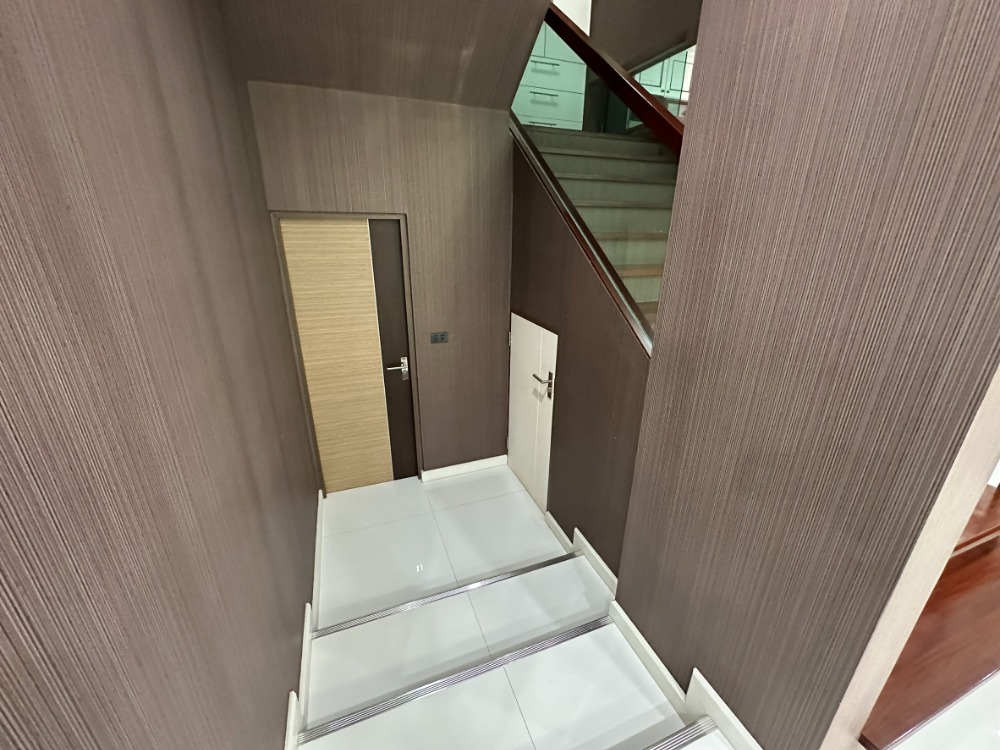 ขายบ้านลาดพร้าว เซ็นทรัลลาดพร้าว : เดอะ แกลเลอรี่ เฮ้าส์ แพทเทิร์น / 3 ห้องนอน (ขาย), The Gallery House Pattern / 3 Bedrooms (FOR SALE) TPM135