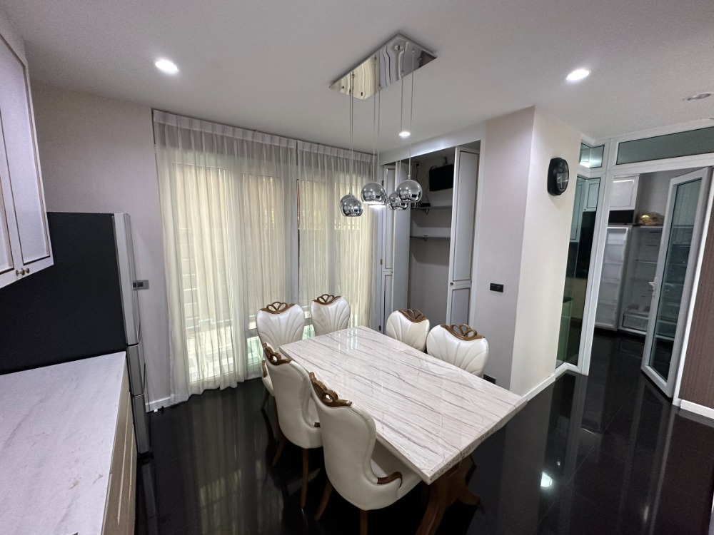 ขายบ้านลาดพร้าว เซ็นทรัลลาดพร้าว : เดอะ แกลเลอรี่ เฮ้าส์ แพทเทิร์น / 3 ห้องนอน (ขาย), The Gallery House Pattern / 3 Bedrooms (FOR SALE) TPM135