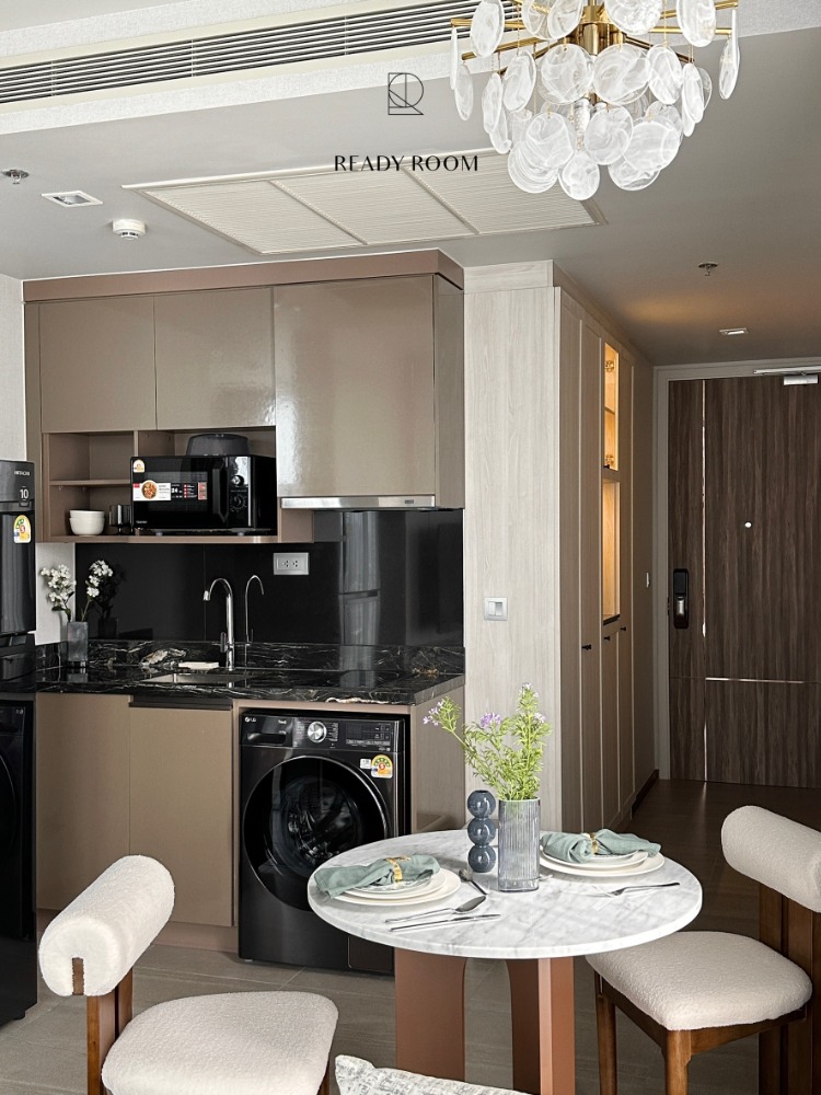 For SaleCondoSukhumvit, Asoke, Thonglor : For sale Ideo Q Sukhumvit 36, corner room, 2 bedrooms, beautifully decorated, fully furnished, curved balcony, high floor, beautiful view, easy to travel, near BTS Thonglor