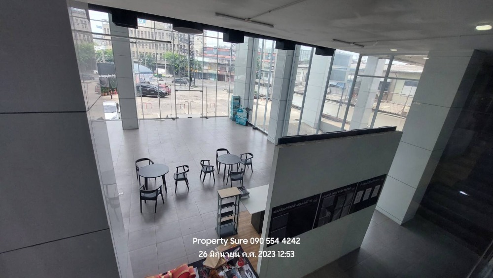 ให้เช่าโชว์รูมบางซื่อ วงศ์สว่าง เตาปูน : Showroom & Building for rent ให้เช่าโชว์รูมรถยนต์พร้อมอาคารสำนักงานขนาดใหญ่ 3 ชั้น (ไม่รวมชั้นใต้ดิน)  ย่านธุรกิจใกล้แหล่งอำนวยความสะดวก อาคารตั้งบนเนื้อที่ 3-3-72.5 ไร่ (1,572.5 ตารางวา)