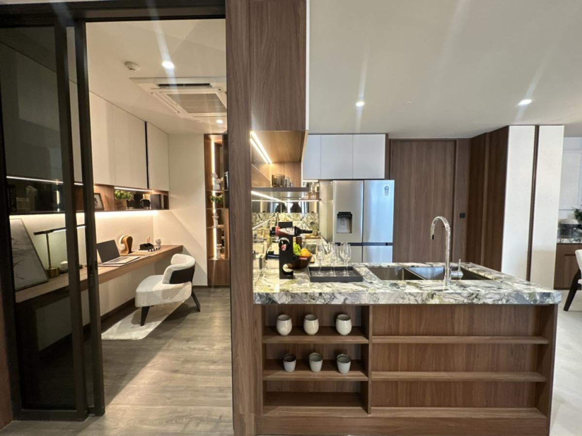 For SaleCondoSilom, Saladaeng, Bangrak : NEW‼️mock up 2 BED PLUS | Romm Convent | CALL : 0953569894