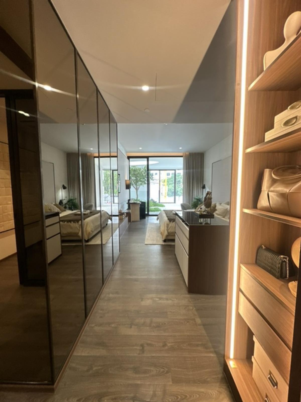 For SaleCondoSilom, Saladaeng, Bangrak : NEW‼️mock up 2 BED PLUS | Romm Convent | CALL : 0953569894