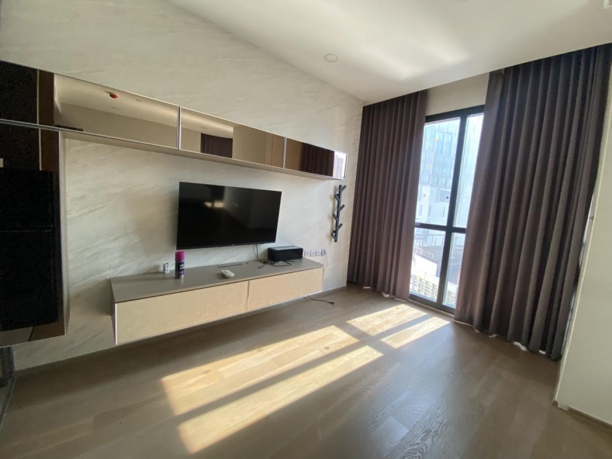 ให้เช่าคอนโดสยาม จุฬา สามย่าน : For Rent!! Ashton Chula - Silom Rent Price!! 25,000฿ per month❤️‍🔥 1 Bedroom 1 Bathroom size 31.3 sq.m. Contract Aomam (agent) Tel./Line id : 0955871692 WhatsApp : +66 95 587 1692