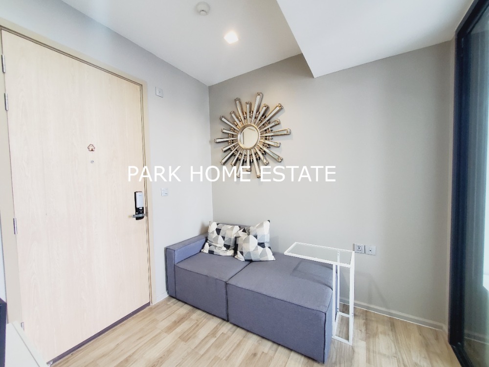 For RentCondoSapankwai,Jatujak : Only 17,000 baht/month for rent The Line Chatuchak - Mochit, room size 27 sq m., beautifully decorated room, good price✨ 083-601-0968 Line : @pukkhome
