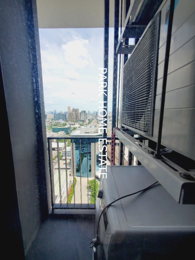 For RentCondoSapankwai,Jatujak : Only 17,000 baht/month for rent The Line Chatuchak - Mochit, room size 27 sq m., beautifully decorated room, good price✨ 083-601-0968 Line : @pukkhome