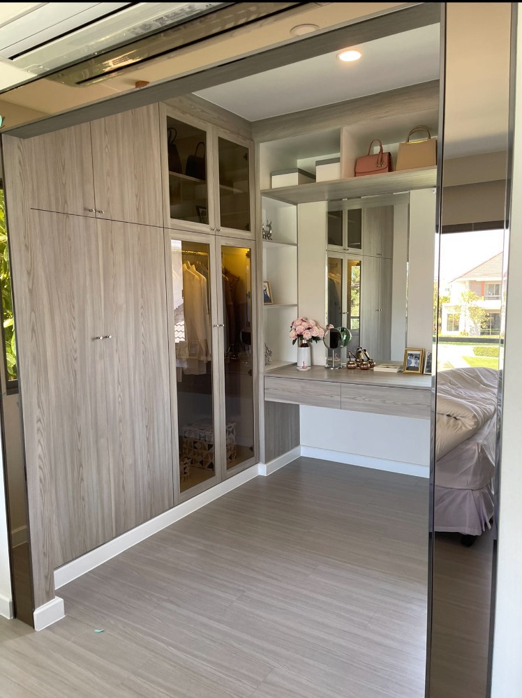 For RentHousePattanakan, Srinakarin : For Rent: 2-Story Detached House in Perfect Place 2, Property Perfect, New Krungthep Kreetha Road, Khlong Song Ton Nun, Lat Krabang, Bangkok 10520  Land Area: 90 sq.wah Usable Area: 252 sq.m. 4 Bedrooms, 3 Bathrooms