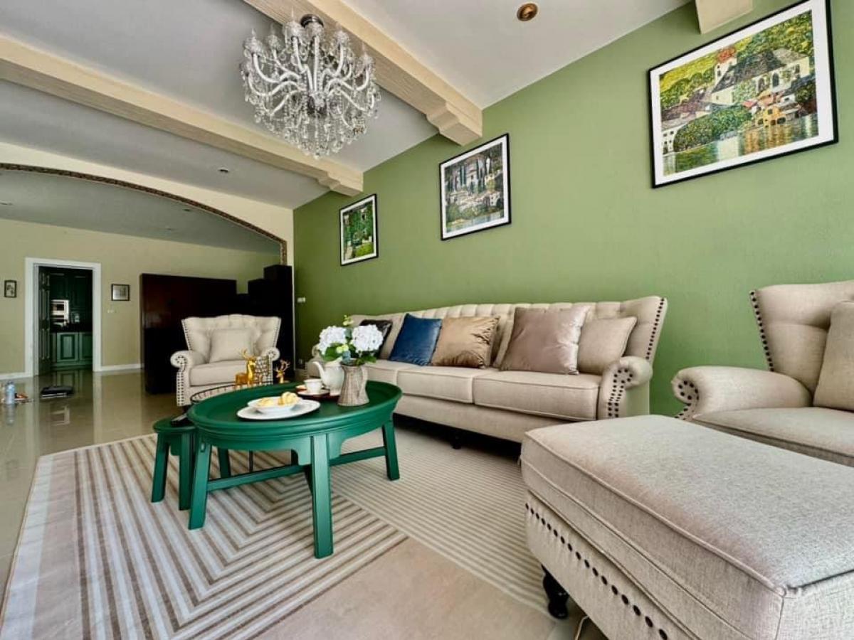 ขายบ้านพัทยา บางแสน ชลบุรี สัตหีบ : ขายบ้านโครงการ Silk Road พัทยา ชัยพฤกษ์ 2 ขนาด 1220 Sq.m  4 bed 4 bath เพียง 35,900,000 ติดต่อ 086-795-9997 จิมมี่