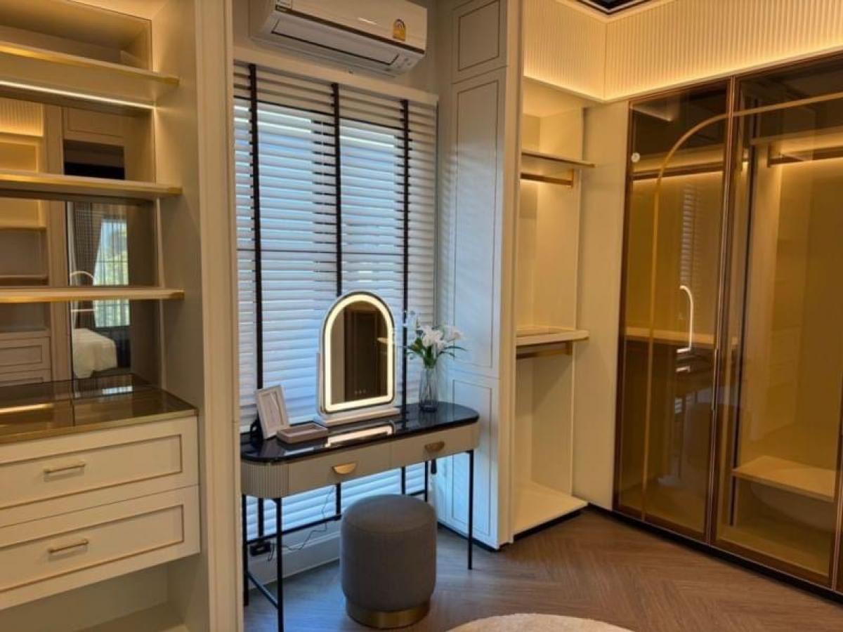 For SaleHousePattanakan, Srinakarin : House for sale, Nantawan Rama 9, Bangkok, new cut, size 400 Sq.m, 4 bed, 5 bath, only 53,000,000, contact 086-795-9997 (Jimmy)