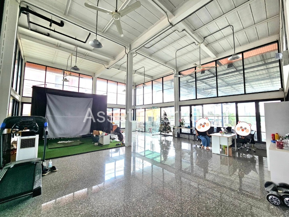 For SaleHome OfficeMin Buri, Romklao : Land for sale with Home Office, 4 and a half storey office, area 1 rai, 10 bedrooms, 9 bathrooms, parking for 50 cars, with 16 kw Solar cell panel, Saen Saep Subdistrict, Min Buri District, Bangkok