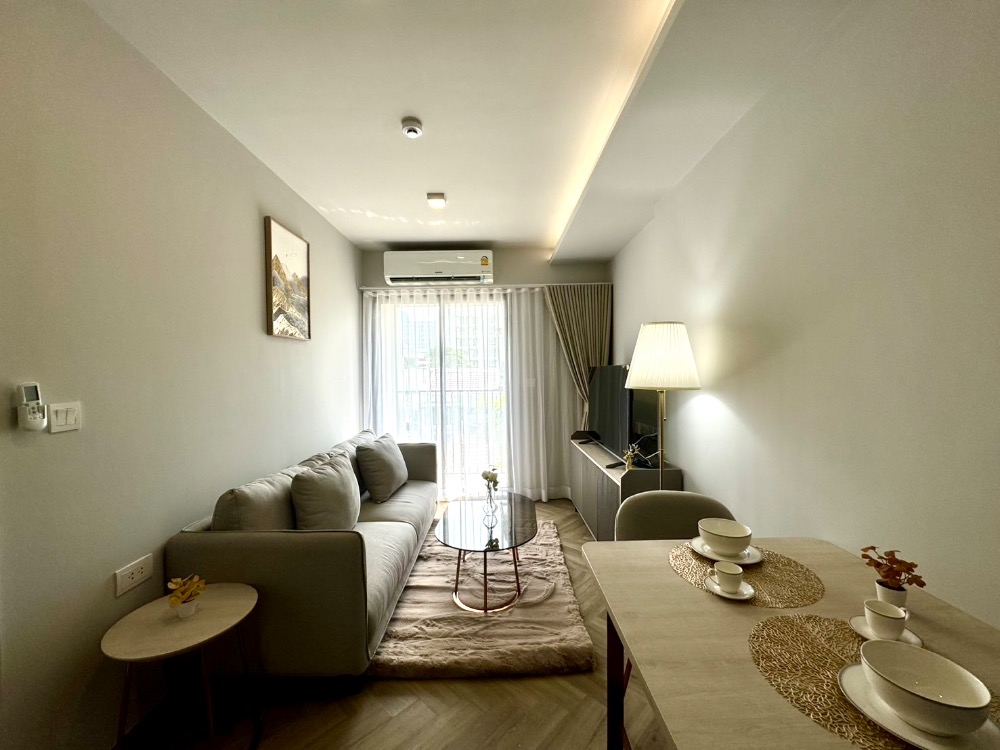 ให้เช่าคอนโดสุขุมวิท อโศก ทองหล่อ : 💥 ให้เช่า : CHAPTER ทองหล่อ 25 💥 ห้องใหม่ไม่เคยปล่อยเช่า 35 ตรม. เครื่องใช้ไฟฟ้าครบ แต่งสวยเรียบหรู สไตล์ Minimal Luxury มี Shuttle Bus รับ-ส่ง BTS สถานีทองหล่อ