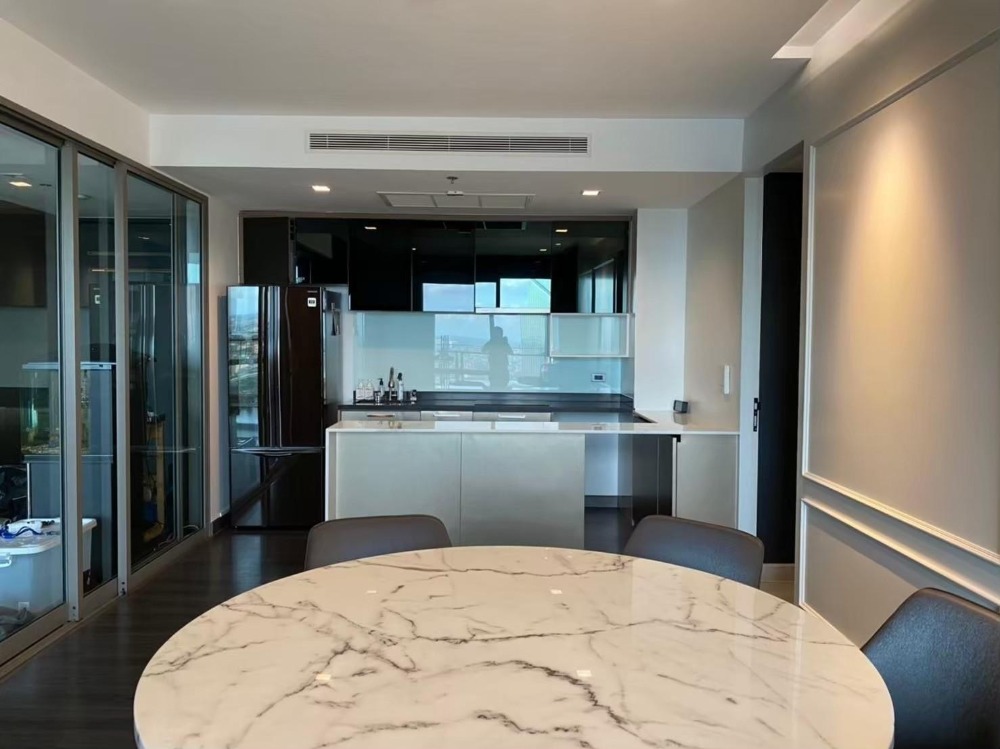For SaleCondoRama3 (Riverside),Satupadit : LTHC11198-Starview Rama 3 FOR SALE Size 160 sqm. 2 beds 4 baths Near BTS Surasak Station ONLY 31 MB