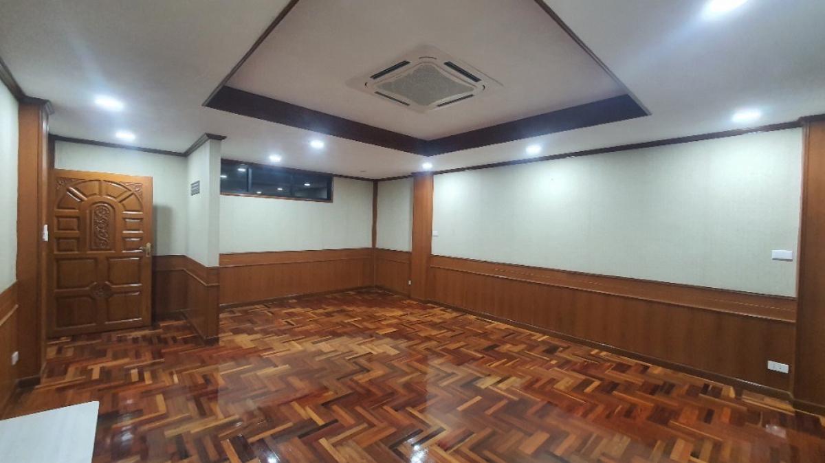 For RentRetail SpaceLadprao101, Happy Land, The Mall Bang Kapi : 6-storey Stand Alone Building for business, located in Soi Pho Kaew, Lat Phrao 101, connecting to Nawamin and Ram Intra Expressway.