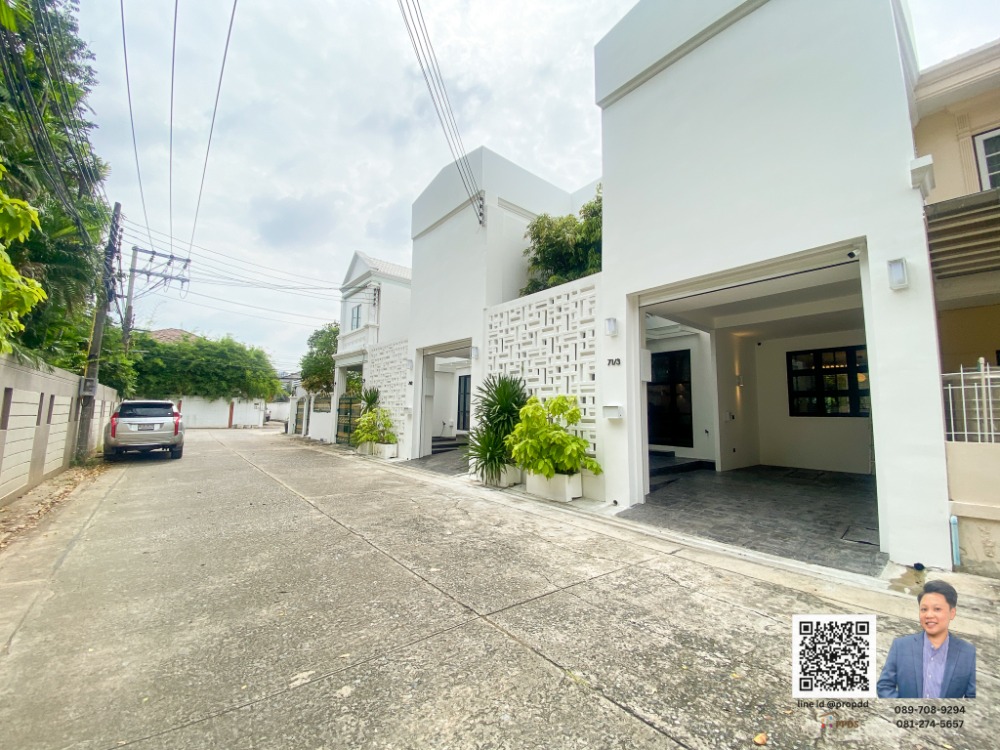 For SaleTownhomeSukhumvit, Asoke, Thonglor : Fully Furnished Townhome with European-Standard Furniture in Sukhumvit 71