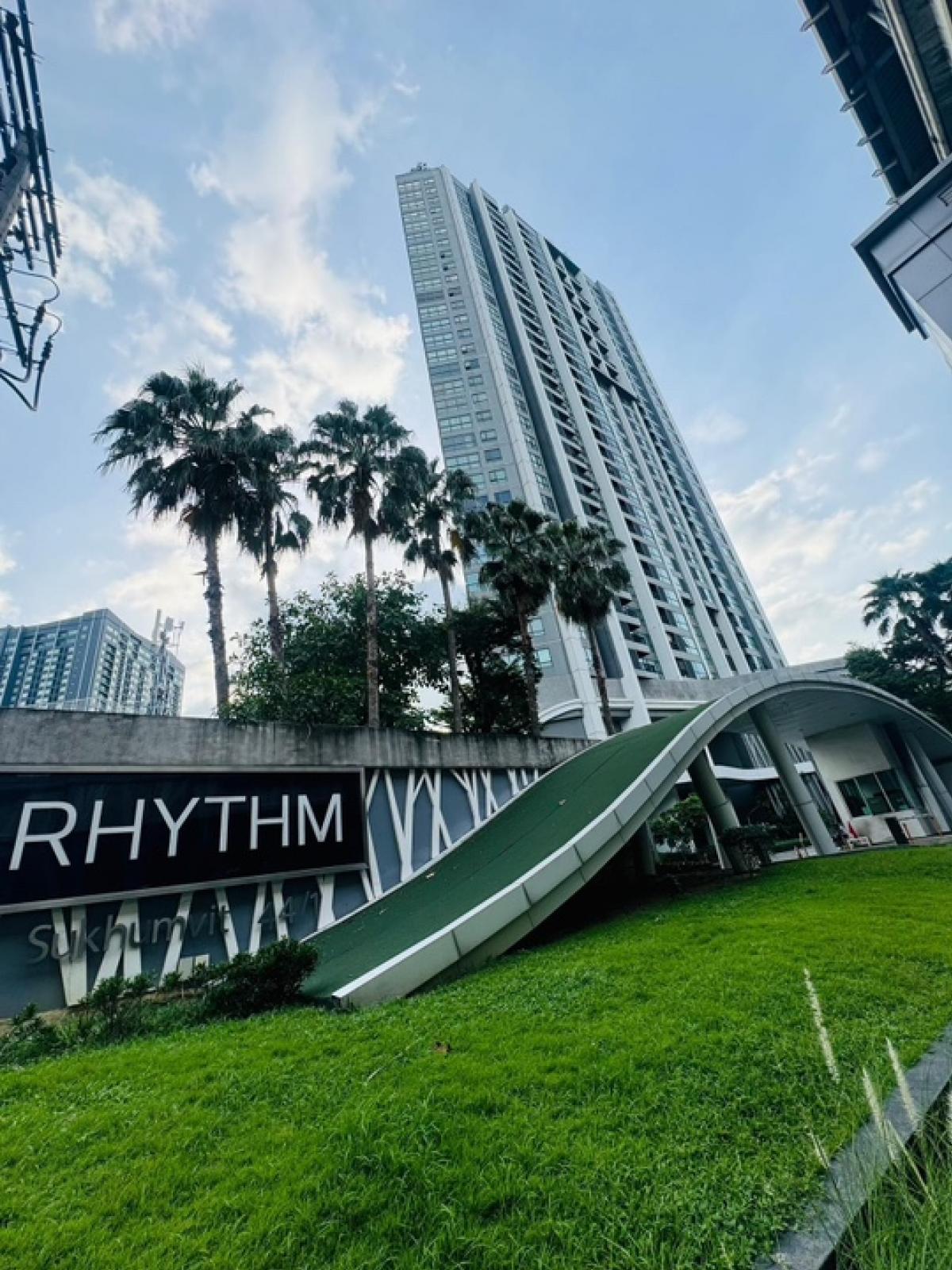 ขายคอนโดอ่อนนุช อุดมสุข : SALE #ขายถูกมาก ขายคอนโดหรู Rhythm Sukhumvit 44/1 ติด BTS พระโขนง ตกแต่งพร้อมเข้าอยู่ ราคาคุ้มที่สุดในโครงการ