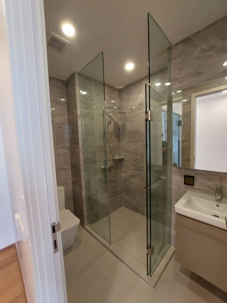 For SaleCondoRatchathewi,Phayathai : Wish Signature II Midtown Siam, a luxury condo in the heart of Ratchawithi, 5 minutes walk to Siam Paragon, can use BTS Ratchawithi, starting at 6.99 million baht*