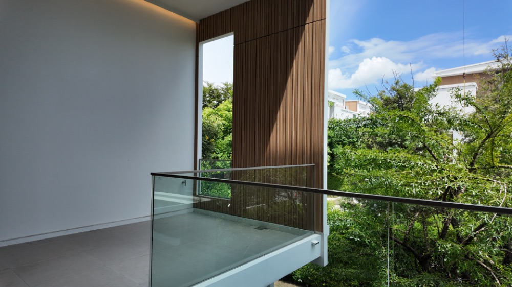 ขายบ้านพัฒนาการ ศรีนครินทร์ : ด่วน! ลดเป็นล้าน บ้านสุดหรูสไตล์โมเดิร์นลอฟท์ VIVE Rama9 หลังมุม ติดสวน