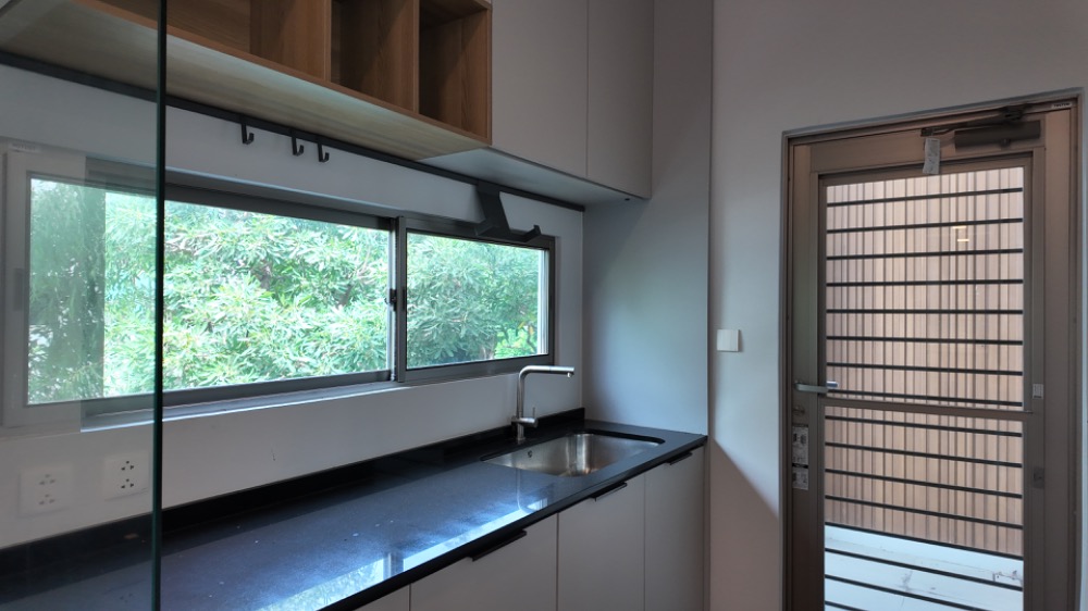 ขายบ้านพัฒนาการ ศรีนครินทร์ : ด่วน! ลดเป็นล้าน บ้านสุดหรูสไตล์โมเดิร์นลอฟท์ VIVE Rama9 หลังมุม ติดสวน