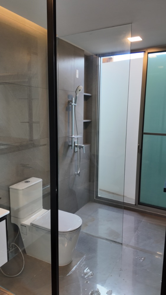 ขายบ้านพัฒนาการ ศรีนครินทร์ : ด่วน! ลดเป็นล้าน บ้านสุดหรูสไตล์โมเดิร์นลอฟท์ VIVE Rama9 หลังมุม ติดสวน