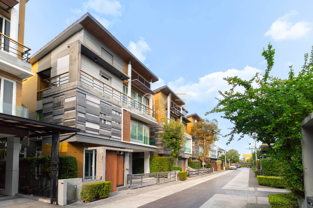 ขายบ้านลาดพร้าว เซ็นทรัลลาดพร้าว : บ้านเดี่ยว ลาดพร้าว ซอย 1 ✨ The Gallery House Pattern / Detached House 4 Bedrooms (FOR SALE), เดอะ แกลเลอรี่ เฮ้าส์ แพทเทิร์น / บ้านเดี่ยว 4 ห้องนอน (ขาย) RUK971