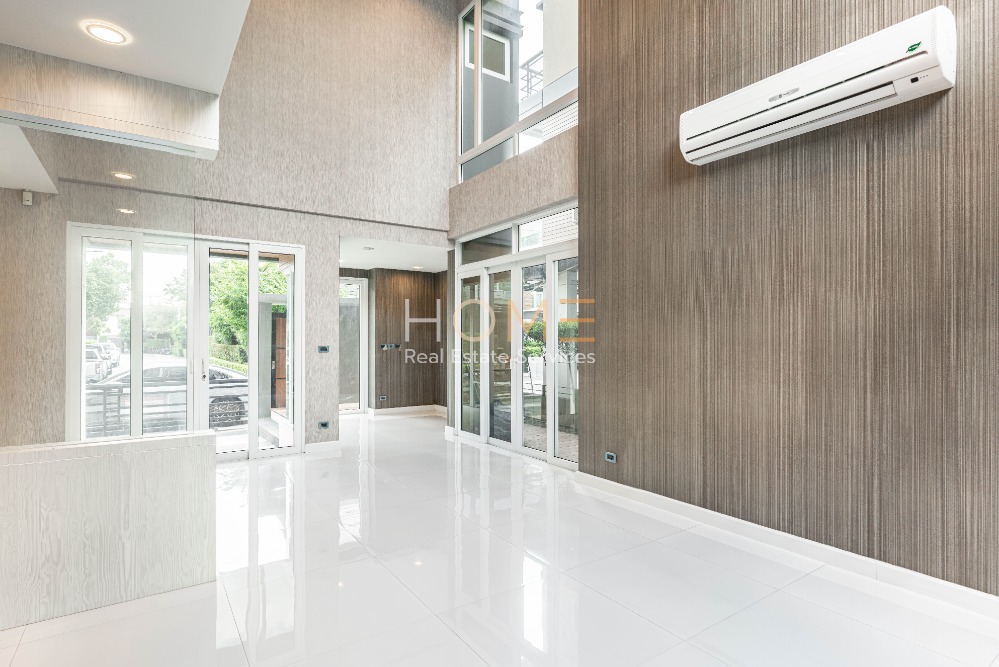 ขายบ้านลาดพร้าว เซ็นทรัลลาดพร้าว : บ้านเดี่ยว ลาดพร้าว ซอย 1 ✨ The Gallery House Pattern / Detached House 4 Bedrooms (FOR SALE), เดอะ แกลเลอรี่ เฮ้าส์ แพทเทิร์น / บ้านเดี่ยว 4 ห้องนอน (ขาย) RUK971