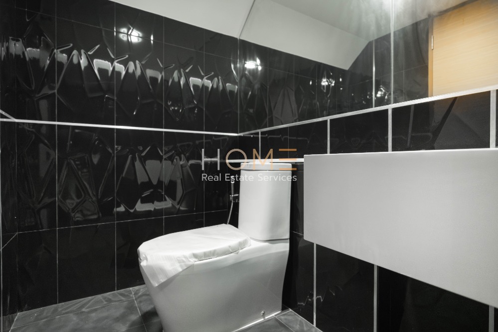 ขายบ้านลาดพร้าว เซ็นทรัลลาดพร้าว : บ้านเดี่ยว ลาดพร้าว ซอย 1 ✨ The Gallery House Pattern / Detached House 4 Bedrooms (FOR SALE), เดอะ แกลเลอรี่ เฮ้าส์ แพทเทิร์น / บ้านเดี่ยว 4 ห้องนอน (ขาย) RUK971