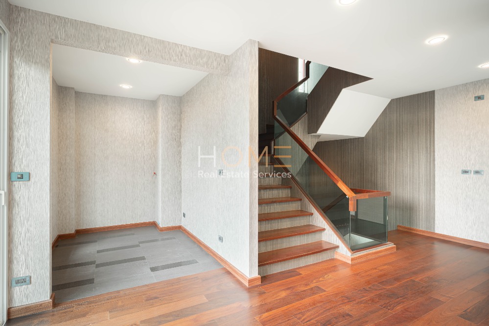 ขายบ้านลาดพร้าว เซ็นทรัลลาดพร้าว : บ้านเดี่ยว ลาดพร้าว ซอย 1 ✨ The Gallery House Pattern / Detached House 4 Bedrooms (FOR SALE), เดอะ แกลเลอรี่ เฮ้าส์ แพทเทิร์น / บ้านเดี่ยว 4 ห้องนอน (ขาย) RUK971