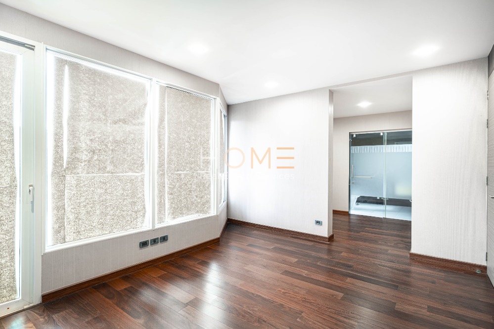 ขายบ้านลาดพร้าว เซ็นทรัลลาดพร้าว : บ้านเดี่ยว ลาดพร้าว ซอย 1 ✨ The Gallery House Pattern / Detached House 4 Bedrooms (FOR SALE), เดอะ แกลเลอรี่ เฮ้าส์ แพทเทิร์น / บ้านเดี่ยว 4 ห้องนอน (ขาย) RUK971