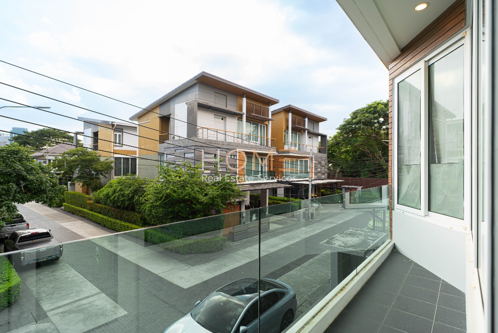 ขายบ้านลาดพร้าว เซ็นทรัลลาดพร้าว : บ้านเดี่ยว ลาดพร้าว ซอย 1 ✨ The Gallery House Pattern / Detached House 4 Bedrooms (FOR SALE), เดอะ แกลเลอรี่ เฮ้าส์ แพทเทิร์น / บ้านเดี่ยว 4 ห้องนอน (ขาย) RUK971