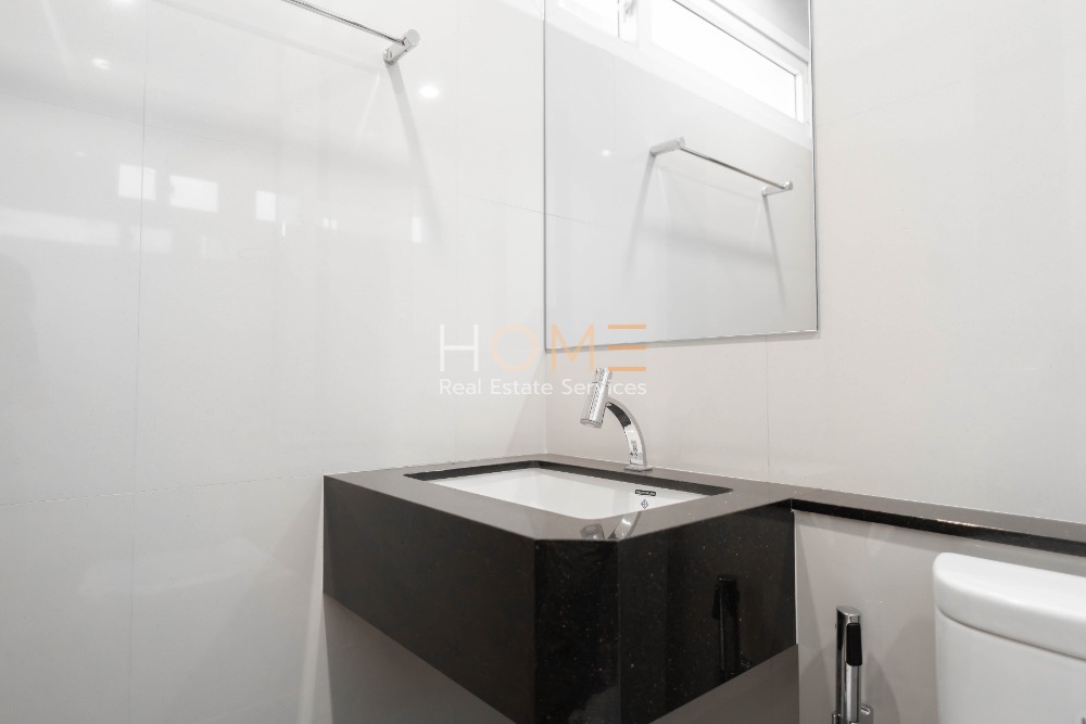 ขายบ้านลาดพร้าว เซ็นทรัลลาดพร้าว : บ้านเดี่ยว ลาดพร้าว ซอย 1 ✨ The Gallery House Pattern / Detached House 4 Bedrooms (FOR SALE), เดอะ แกลเลอรี่ เฮ้าส์ แพทเทิร์น / บ้านเดี่ยว 4 ห้องนอน (ขาย) RUK971