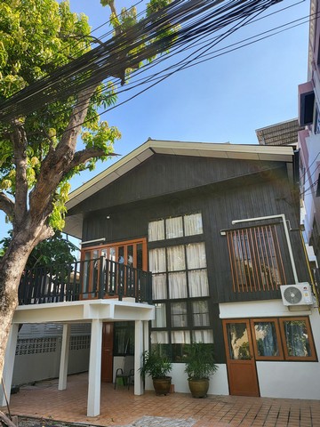 ให้เช่าบ้านรัชดา ห้วยขวาง : HR1976ปล่อยเช่าบ้านเดี่ยว 2 ชั้น บ้านทรงไทยคลาสสิก ใกล้ Mrt สุทธิสาร เหมาะอยู่อาศัยหรือทำเป็น Airbnb ได้