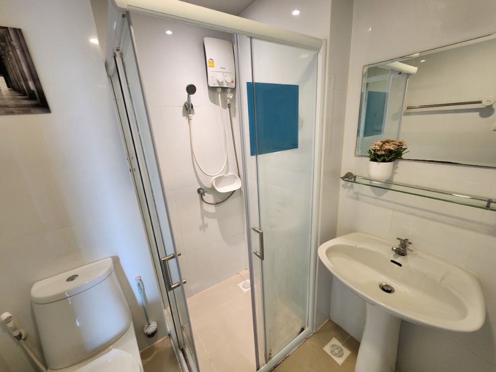 For RentCondoOnnut, Udomsuk : [Vacant room] Condo for rent, The Escape, Sukhumvit 101/1, ready to move in, Building F, open view