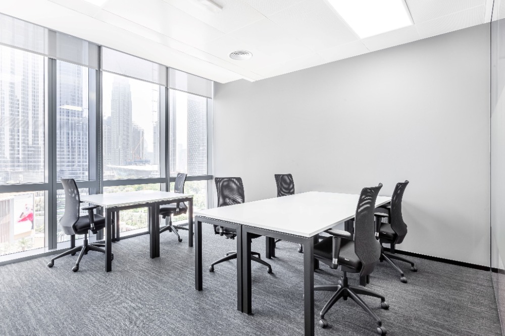 ให้เช่าสำนักงานวิทยุ ชิดลม หลังสวน : Private office space for 3 persons in Regus M Thai Tower - All Seasons Place